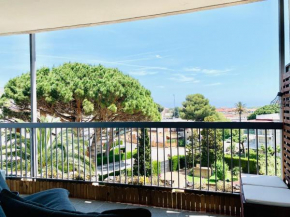 BOOK TORRE CAMBRILS